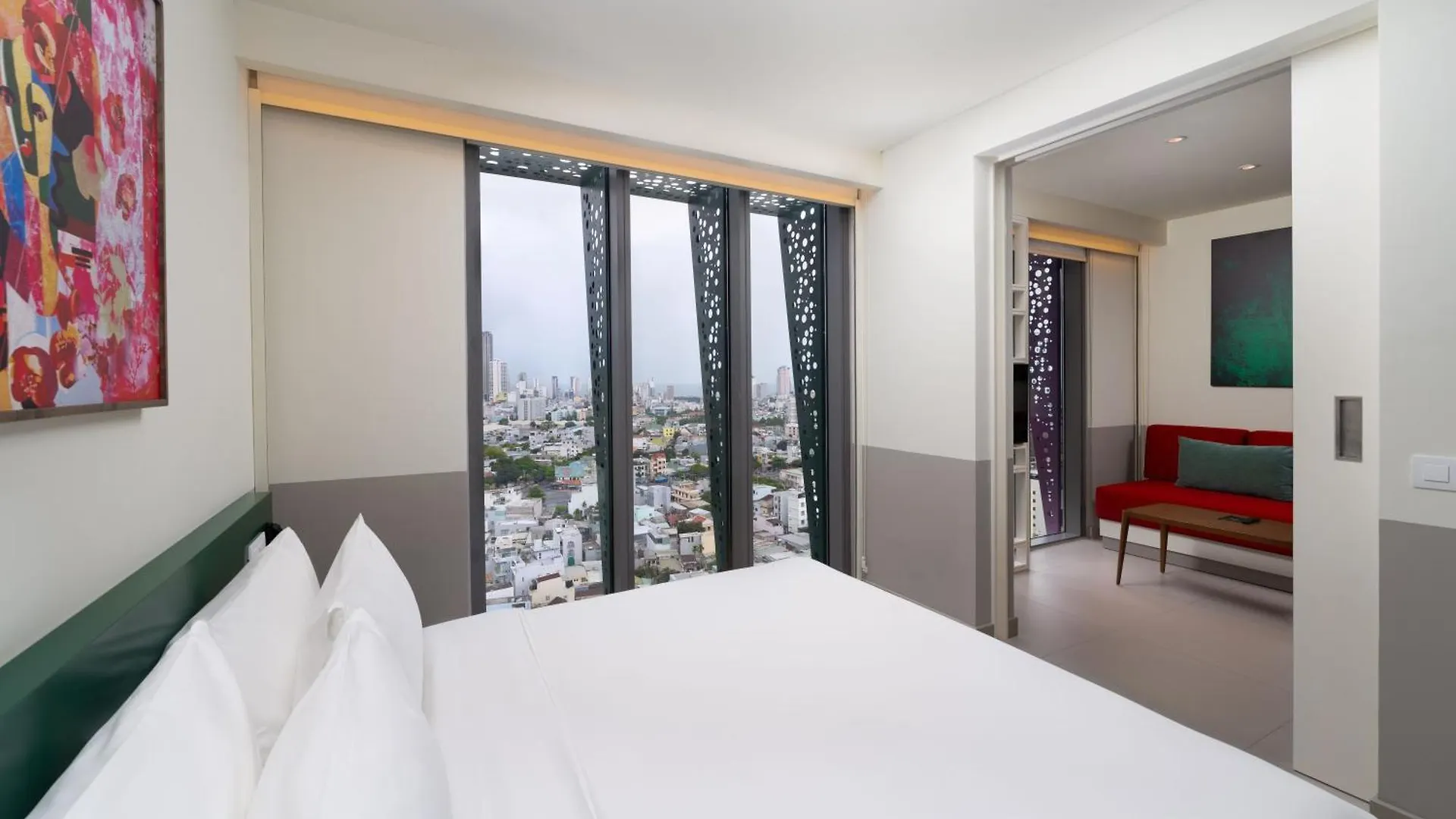 Wink Icon Hotel Danang Riverside - Luxury Suites - 24Hrs Stay & Rooftop Pool Bar