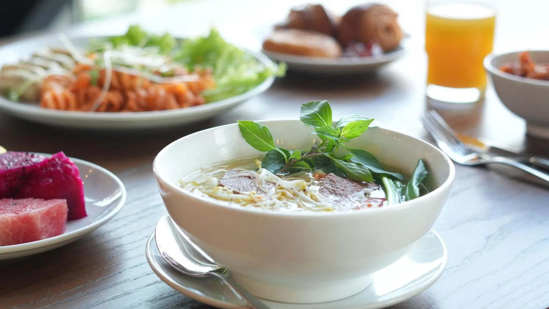 Wink Icon Hotel Danang Riverside - Luxury Suites - 24Hrs Stay & Rooftop Pool Bar