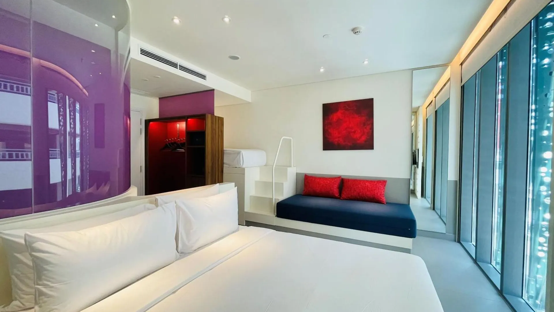 Wink Icon Hotel Danang Riverside - Luxury Suites - 24Hrs Stay & Rooftop Pool Bar