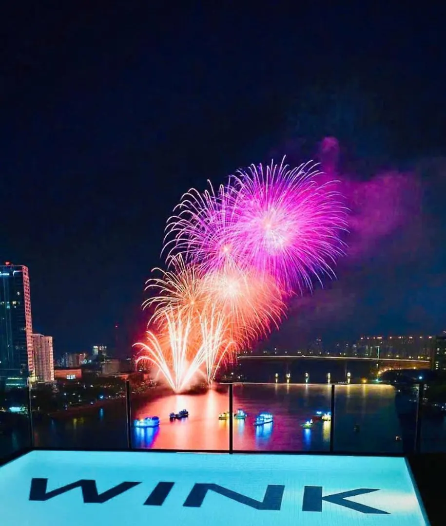 Wink Icon Hotel Danang Riverside - Luxury Suites - 24Hrs Stay & Rooftop Pool Bar