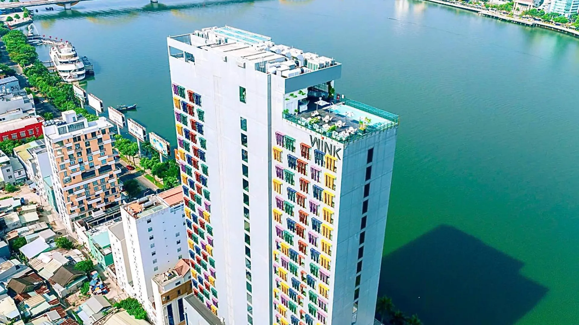 Wink Icon Hotel Danang Riverside - Luxury Suites - 24Hrs Stay & Rooftop Pool Bar 5*, Da Nang Vietnam