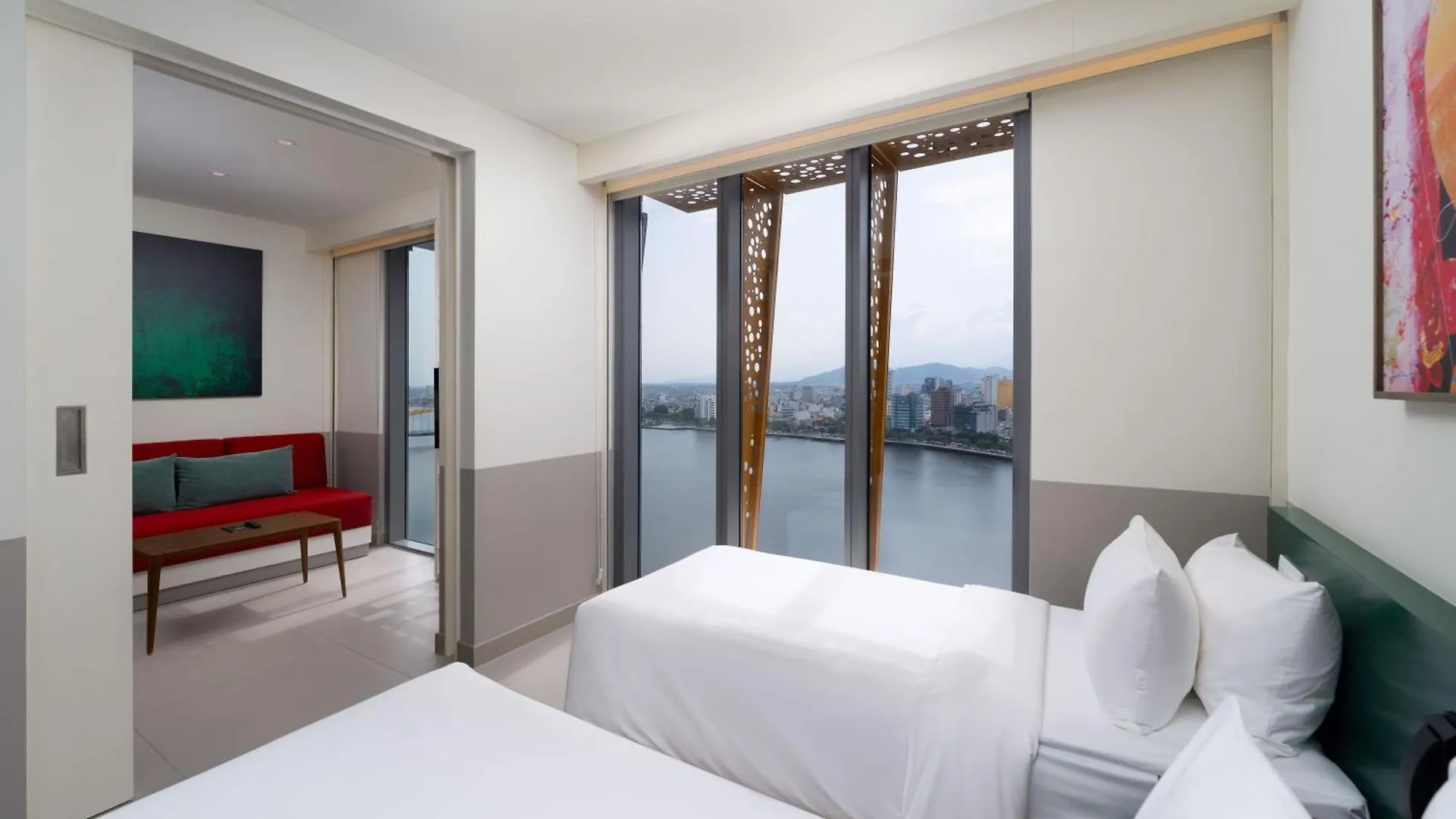 Wink Icon Hotel Danang Riverside - Luxury Suites - 24Hrs Stay & Rooftop Pool Bar