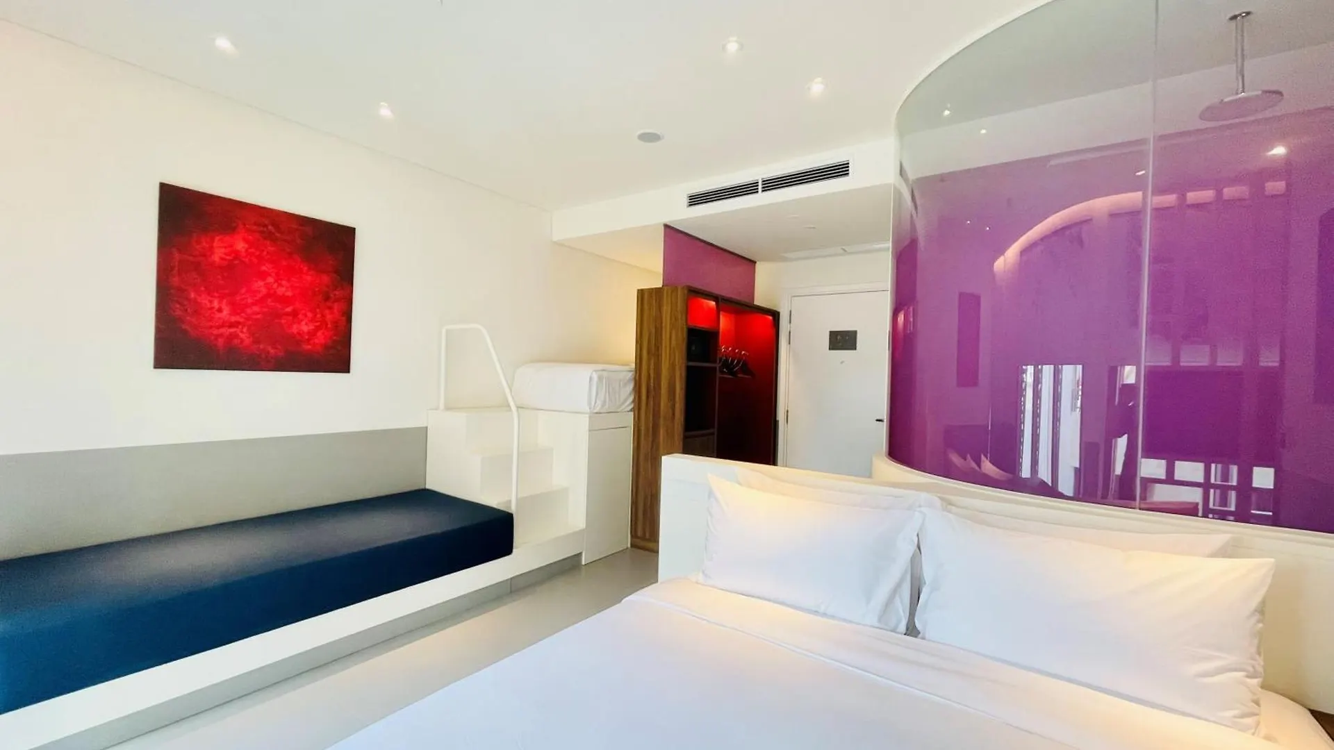 Wink Icon Hotel Danang Riverside - Luxury Suites - 24Hrs Stay & Rooftop Pool Bar